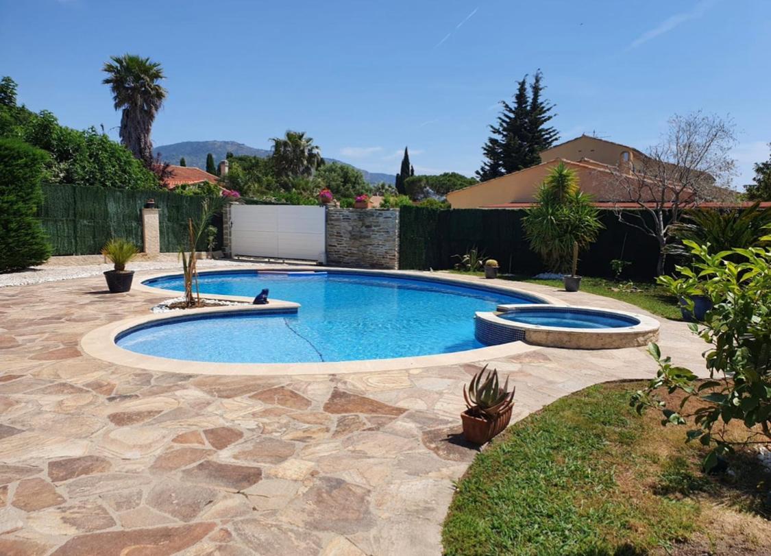 Villa Au Calme Avec Piscine Privative Bormes-les-Mimosas Luaran gambar